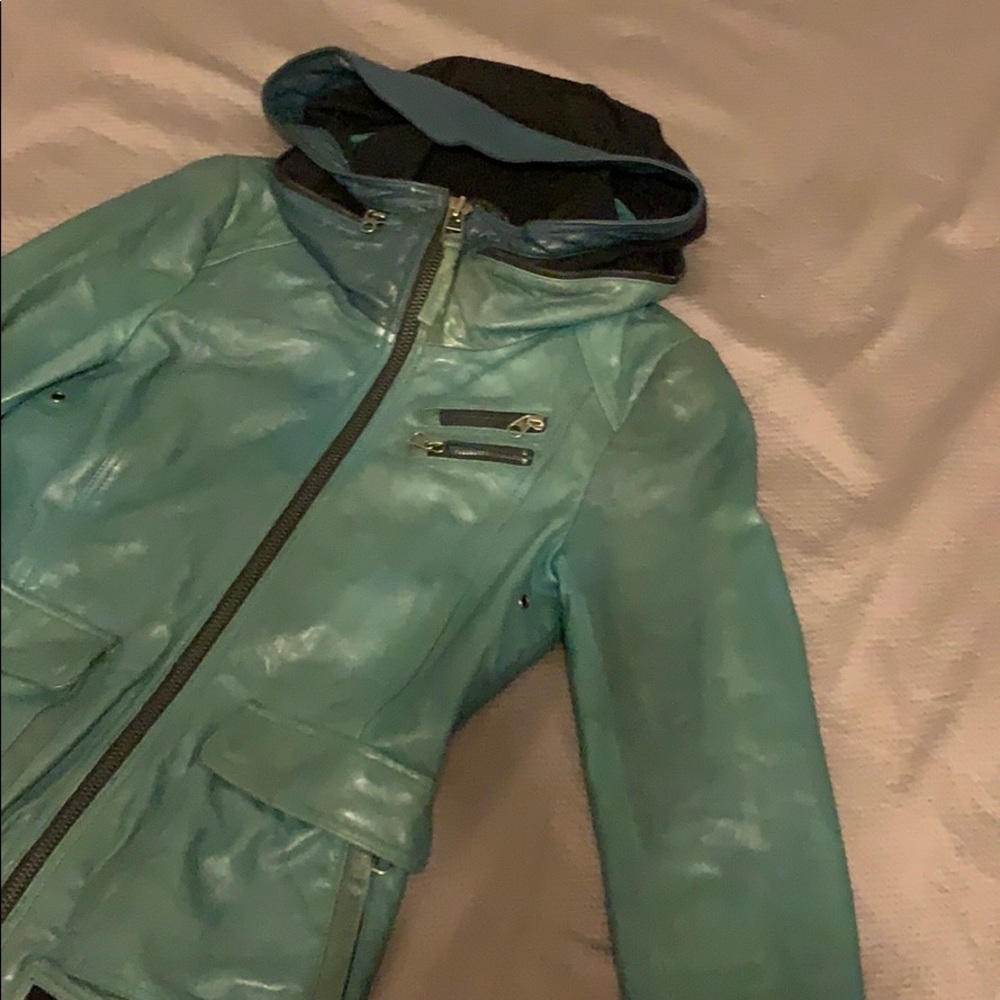 Leather jacket - Picture 3 of 10